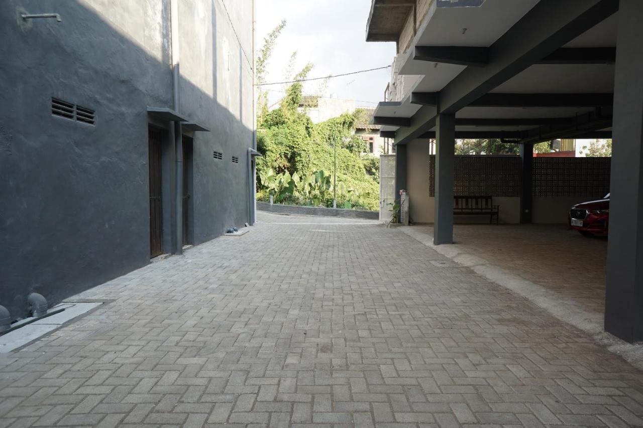 Hotel Oyo 93040 Calatheya Syariah Malang